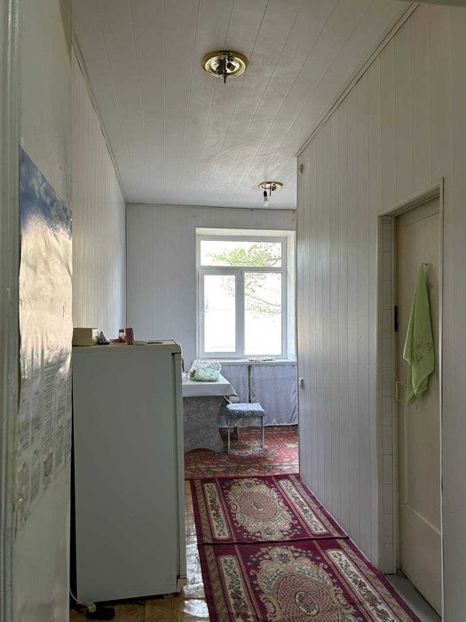 Продается 3х комн. квартира. г. Чирчик , район Навои, в кирпич.доме