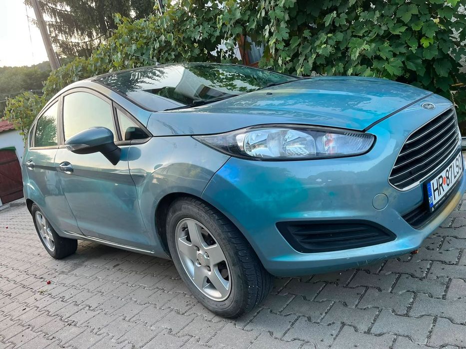 Ford Fiesta Mașină utilizată zilnic, Stare perfect,GPL Schimbat in 2026!Negociabil