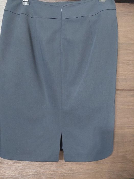 Продаётся костюм женский