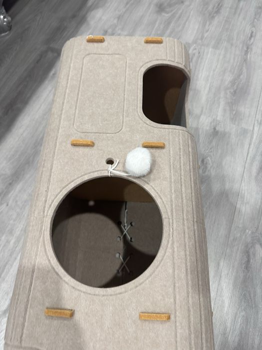 Игрушка домик для котят