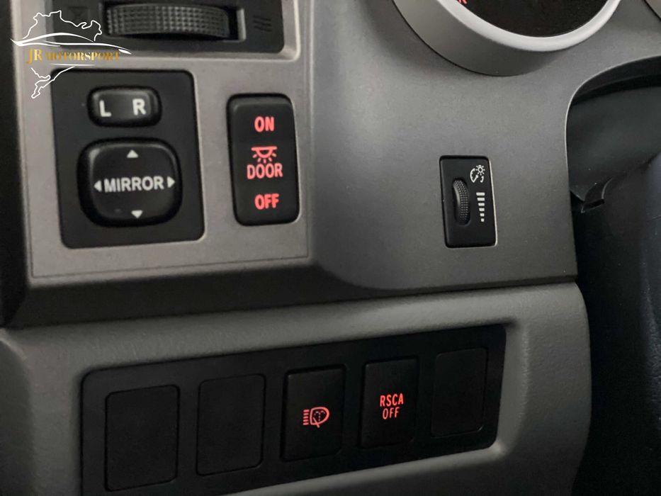 Toyota Sequoia 4.6 V8