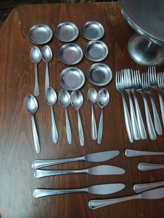 Прибори за хранене