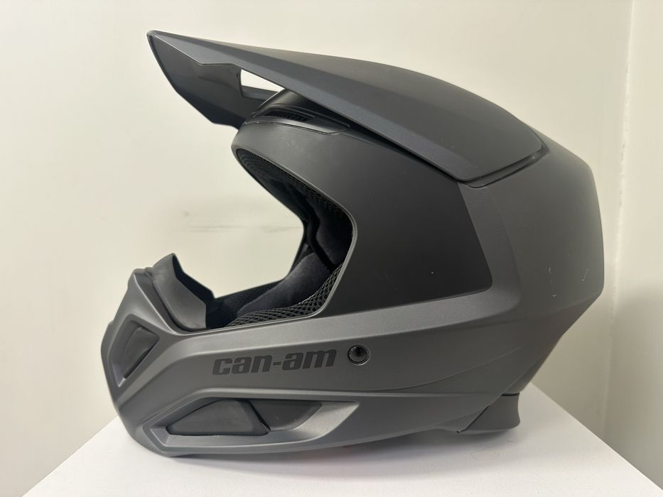 Каска и очила CAN-AM Pyara