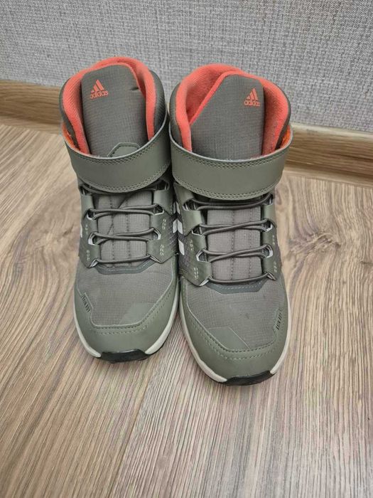 Детски зимни обувки Adidas Terrex