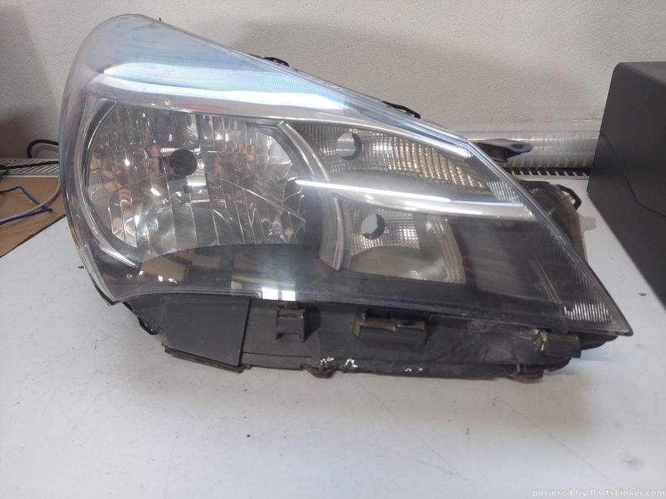 Far Dreapta Fata Toyota Yaris (Dl2S_) [ 2015 - > ] Oem 8999I8877W