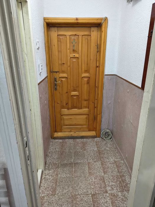 Vând sau închiriez Garsonieră confort 1