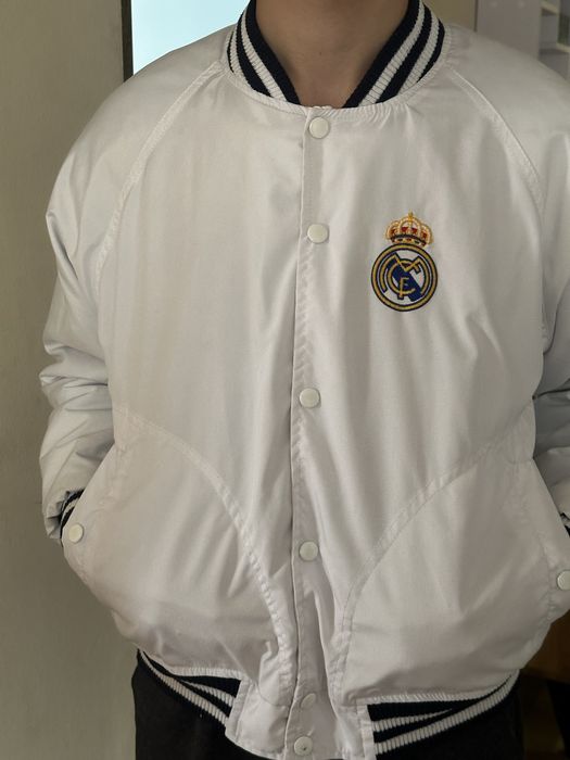 Vand geaca Real Madrid