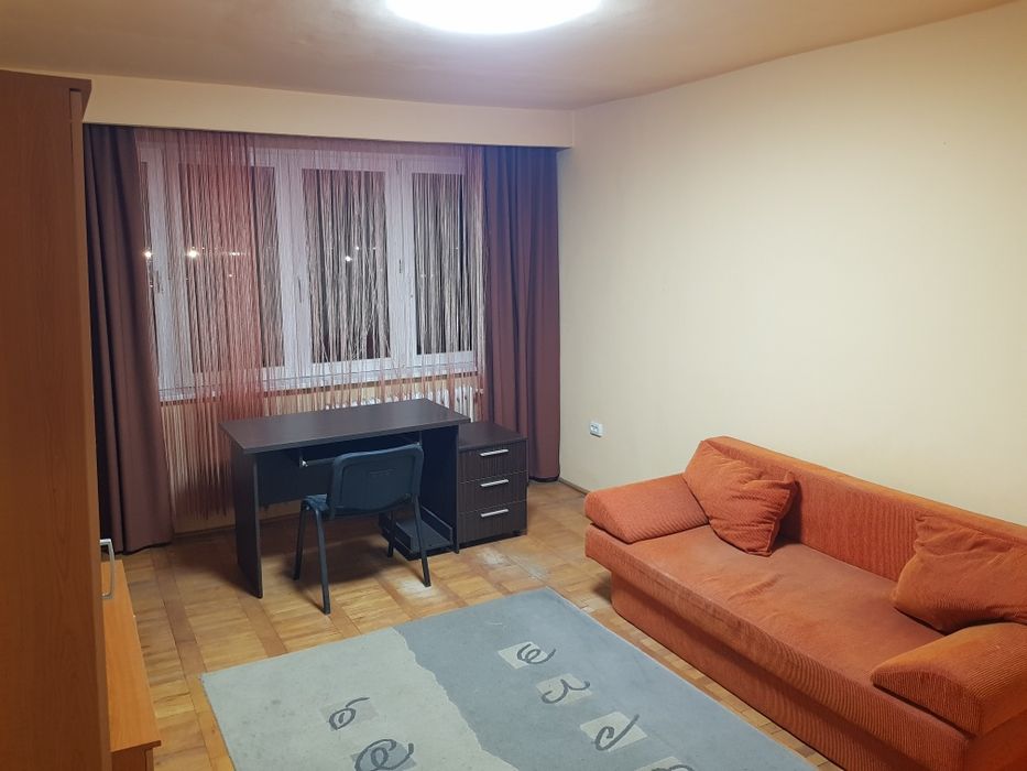 Închiriez apartament cu 2 camere COMPLEX STUDENTESC
