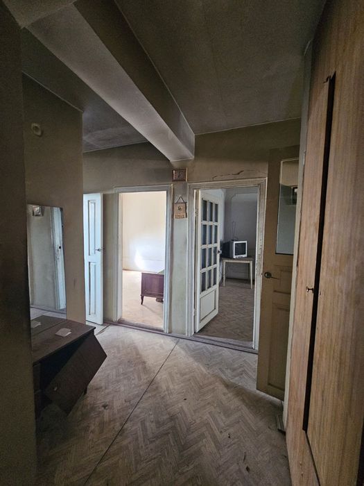 Продаётся 2х комнатная квартира на 3м этаже в 4х этажном кирпичный дом