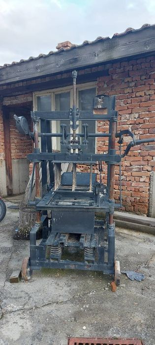 Машини за циментови тухли