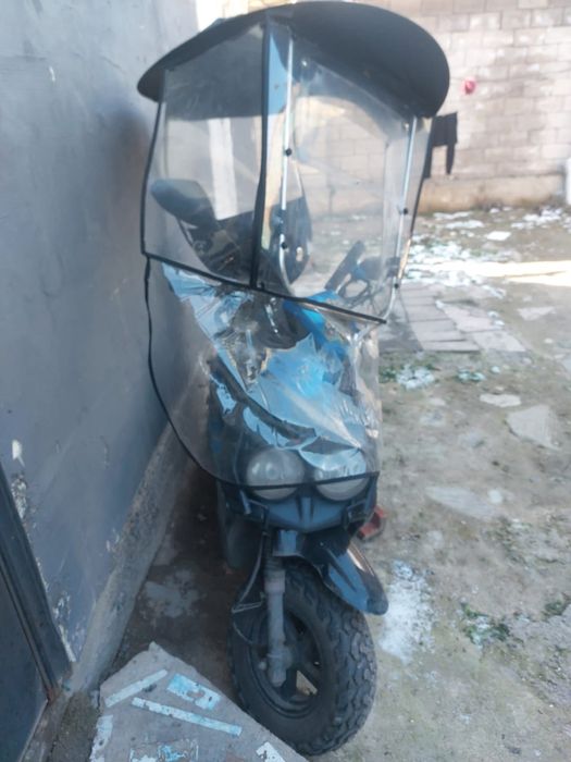 Продам скутер бумер