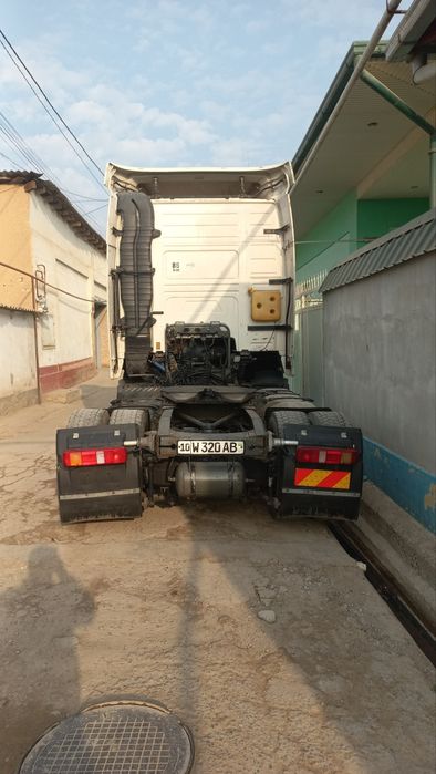 Volvo 2003 yil.       .