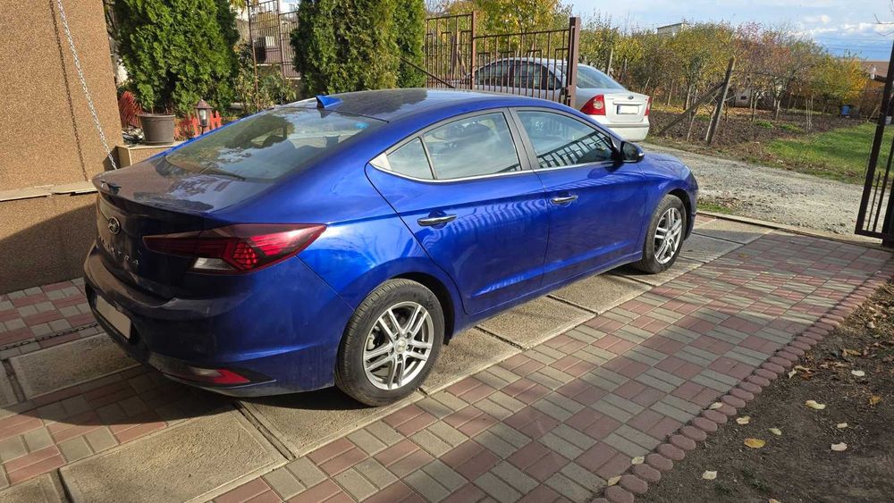 Hyundai Elantra 1,6 benzină 128 CP