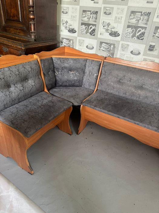 Продам Кухонный уголок