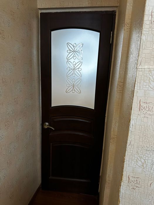 Продам двери (масив)