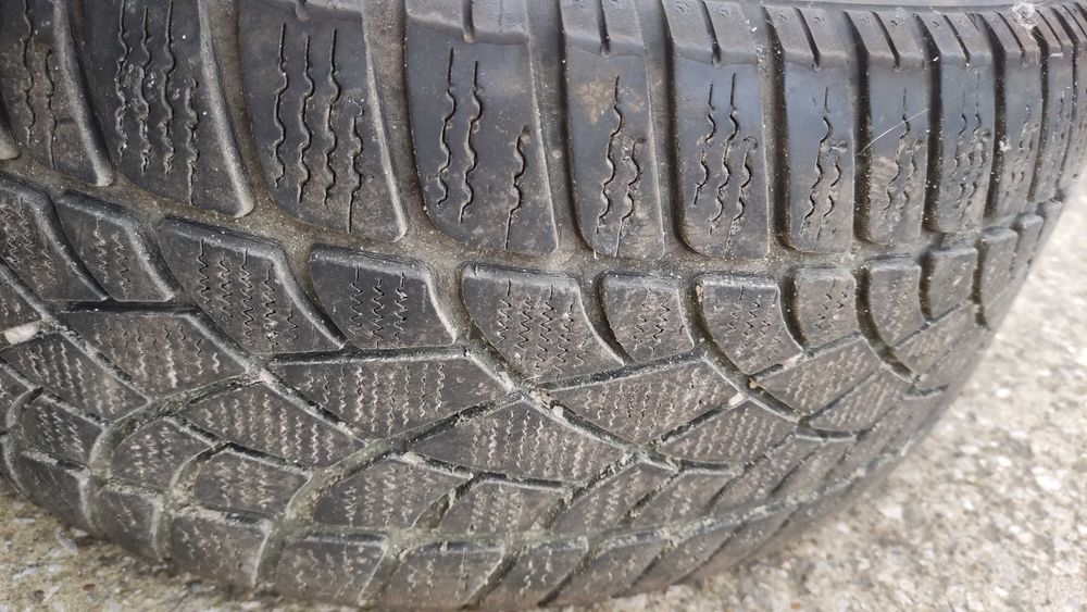 Зимни гуми Dunlop 245/45 R17