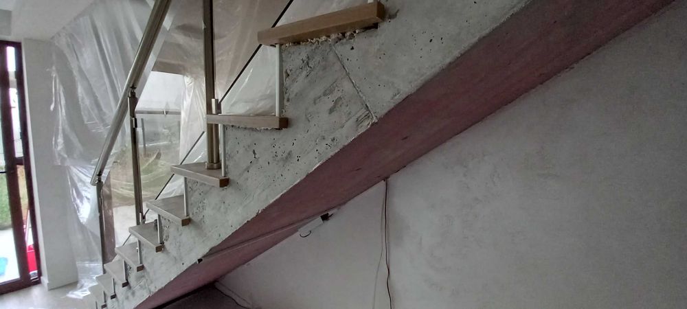 Майстор Бояджия  Боядисване Жилища Входове Бояджийски Услуги за Дома