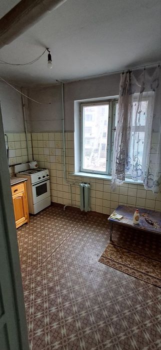 Dom sotiladi 1.5 xona paltarshka Nurafshon mikrarayon