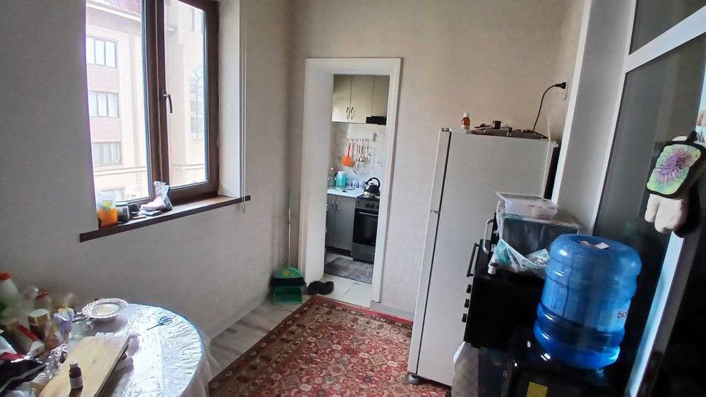 Срочно продаётся квартира на Хувайдо махалла Банковский дом 106 КВ