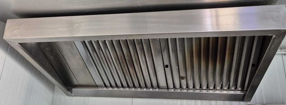 Hotă profesională inox 125 cm + motor + burlan tip L + pălărie