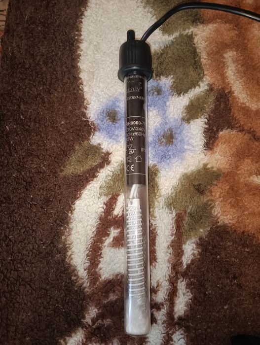 Vând încălzitor de acvariu 75W