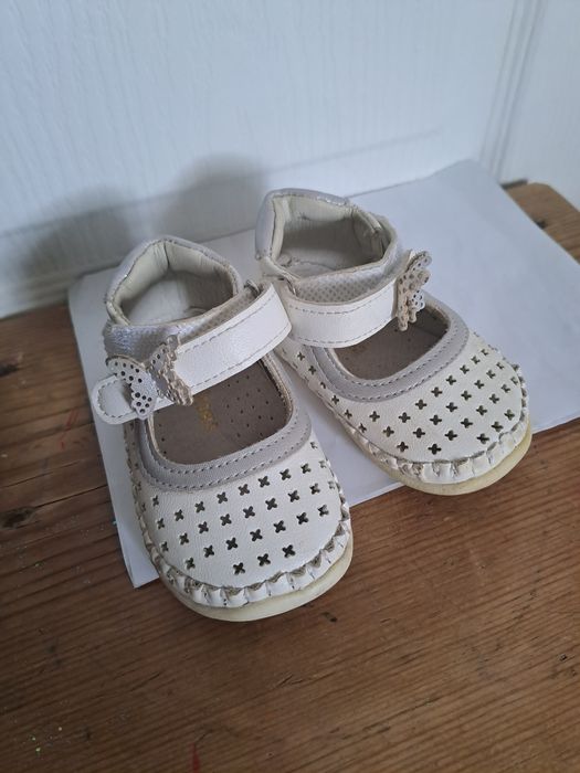 2000. За две пары