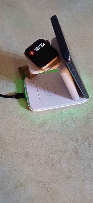 Vand Incarcator Wireless 3 în 1 Telefon/Ceas /Casti