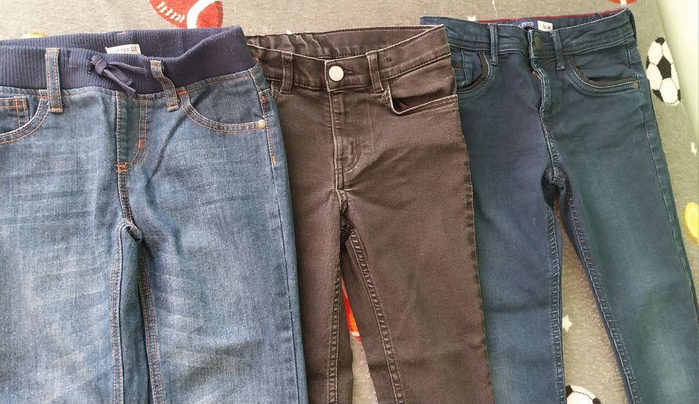 Детски дънки  128-134см.и гуменки