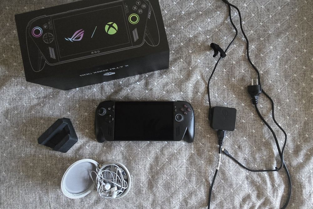 ASUS ROG Xbox Ally X Gaming Handheld PC