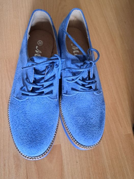 Сини велурени обувки MeiMall