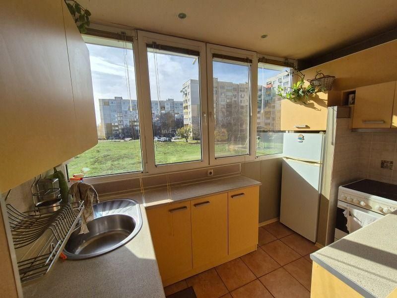 Продава се Тристаен апартамент в София, Обеля 2 - 72 кв.м за 1275 €/кв.м - Снимка #2