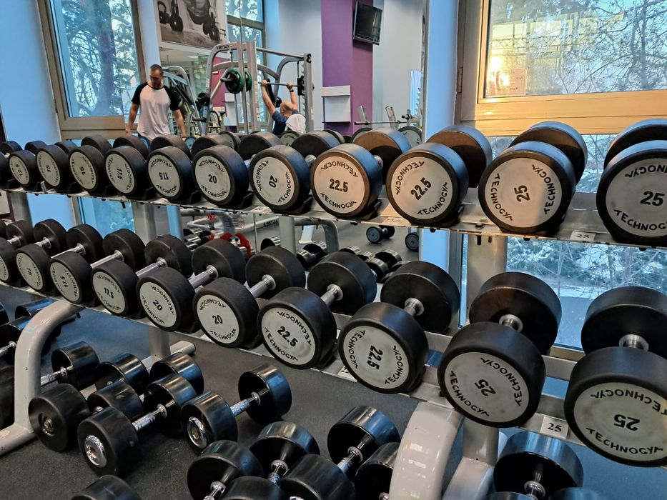 Гантели и стойки