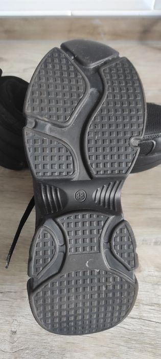 Кроссовки 38 размер