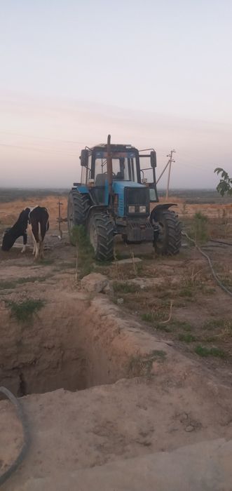 Belarus 1221.2 sotiladi hamma joyi soz ishlab turgan traktor.
