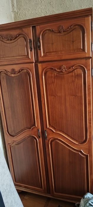 Продам стенку Чехия в отличном состоянии.