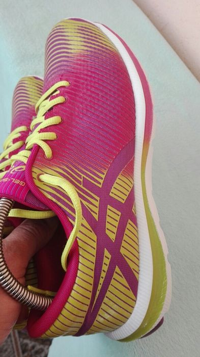 Adidași Asics noi nr 42