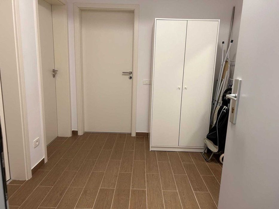 Inchiriez studio Maurer Residence