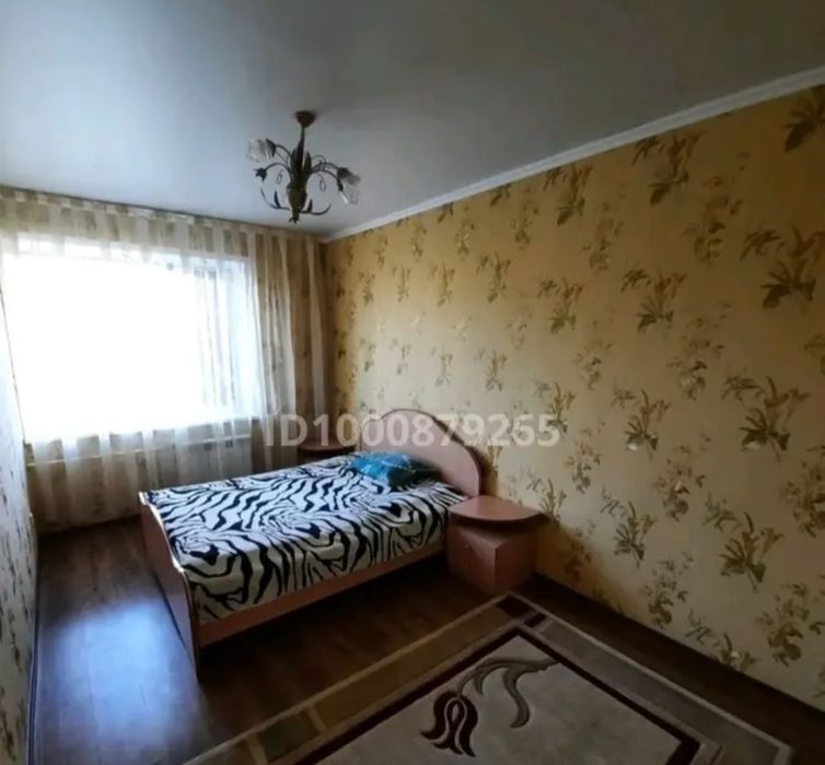 Двуспальная кровать с матрасом
