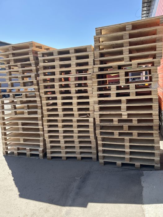 Паллет фанерадан жасалган.