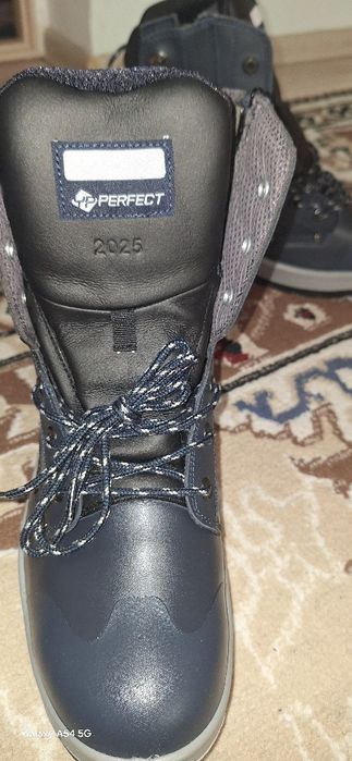 Ботинка размер 43 (27,5)