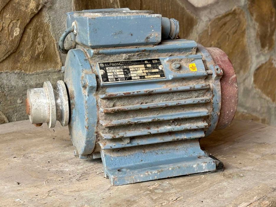 Продавам Електромотор