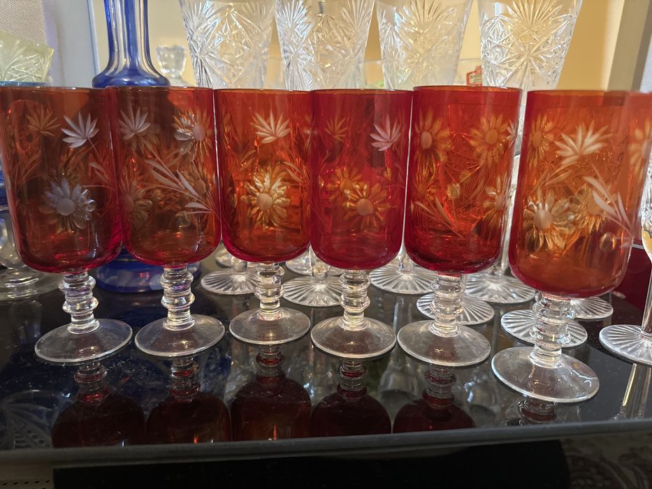 Продается ваза 2 шт и бакалы 6 шт