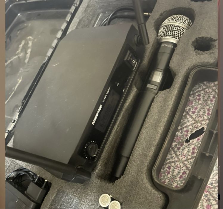 Shure ULXD5 микрофонът се продава със сивата решетка