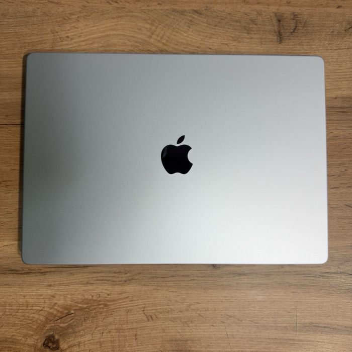 MacBook M1 Pro 16 inches