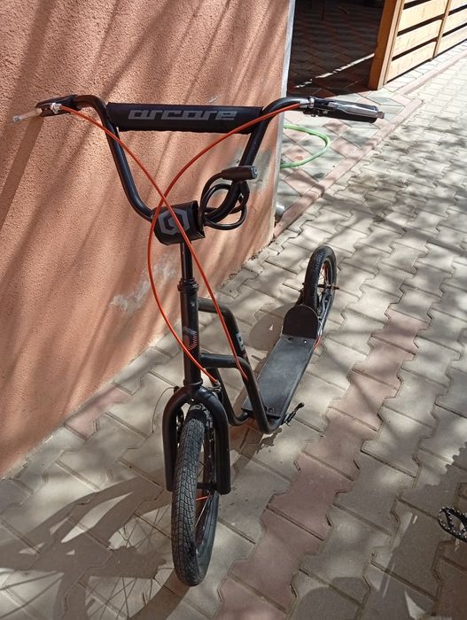 Vând trotineta arcore