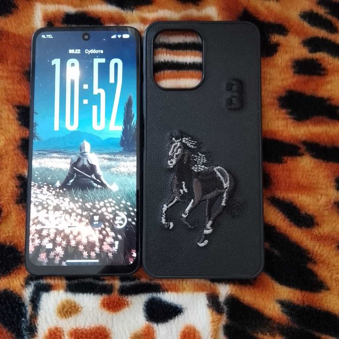 Redmi 12 256/8 .