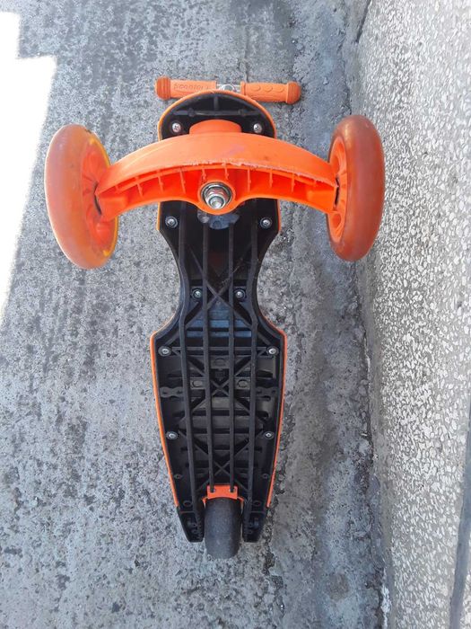 Детска триколка за бутане