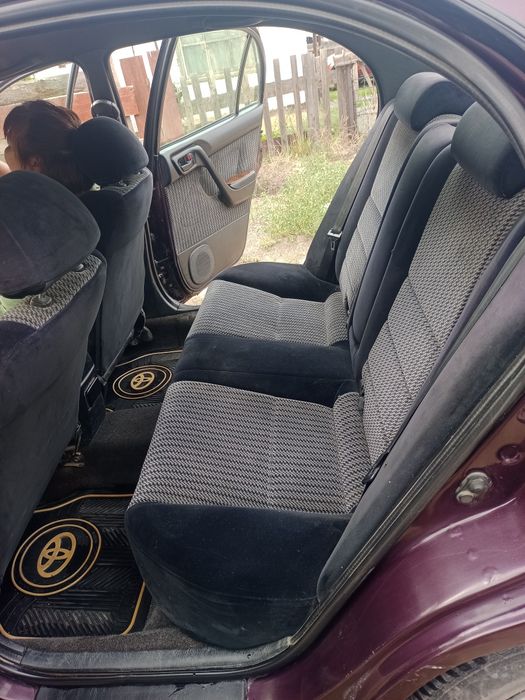 Тойота Карина е продам или обмен