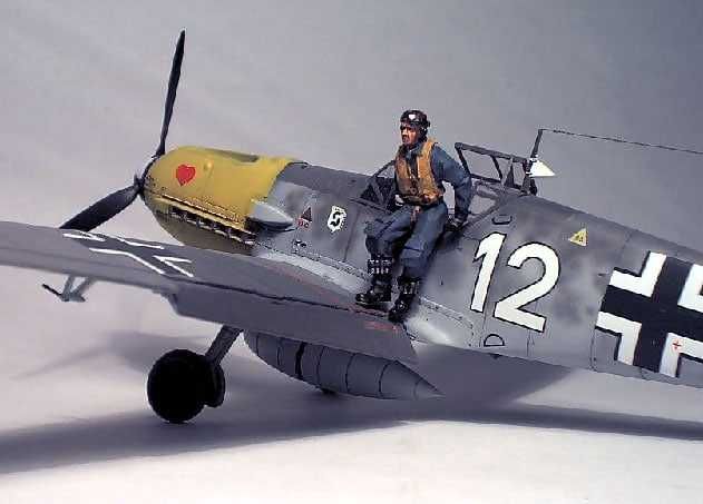 Сборная модель самолета Мессершмитт Bf 109 G-2 (Hobby Boss, 1/48)