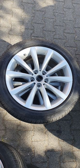 Jante originale bmw 18” styling 642 cu anvelope Pirelli

Pentru urmato